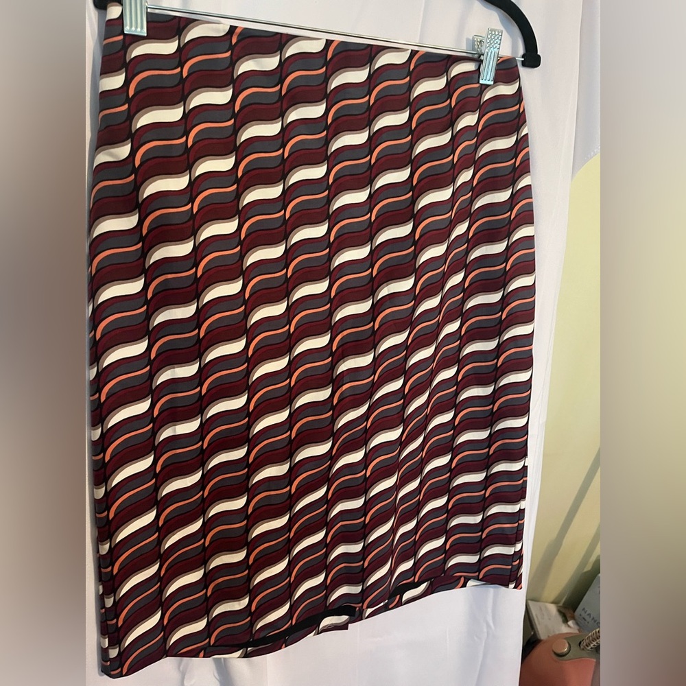 Ann Taylor Multicolor Wave Pattern Pencil Skirt